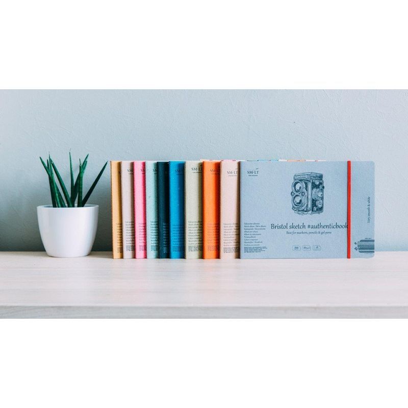 SMLT Mixed media lehtiö 200g 245x184mm (18), kuminauhasuljenta