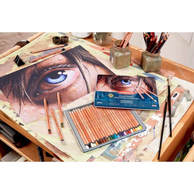 Derwent Lightfast 24 värikynälajitelma