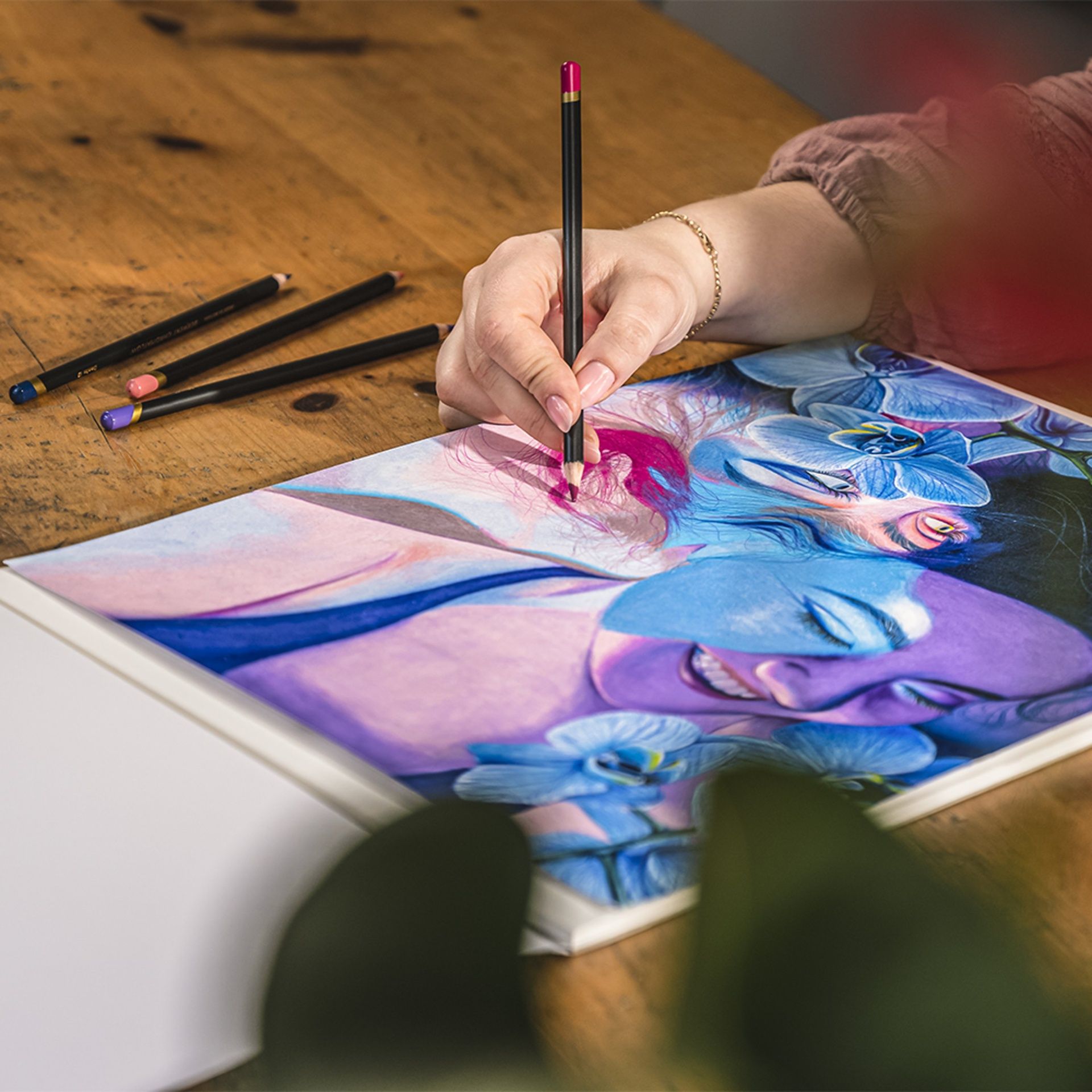 Derwent Chromaflow 100 kynälajitelma